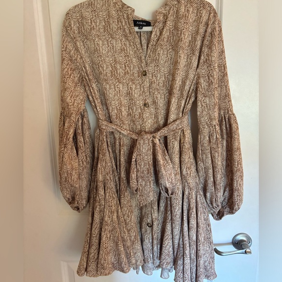 Long sleeve flowy dress. Only worn once! - Picture 2 of 4